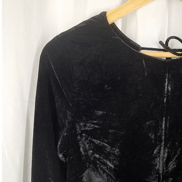 FREE PEOPLE CHELSEY BLACK VELOUR MINI DRESS SIZE XS - TIMELESS ELEGANCE! - Picture 3 of 14